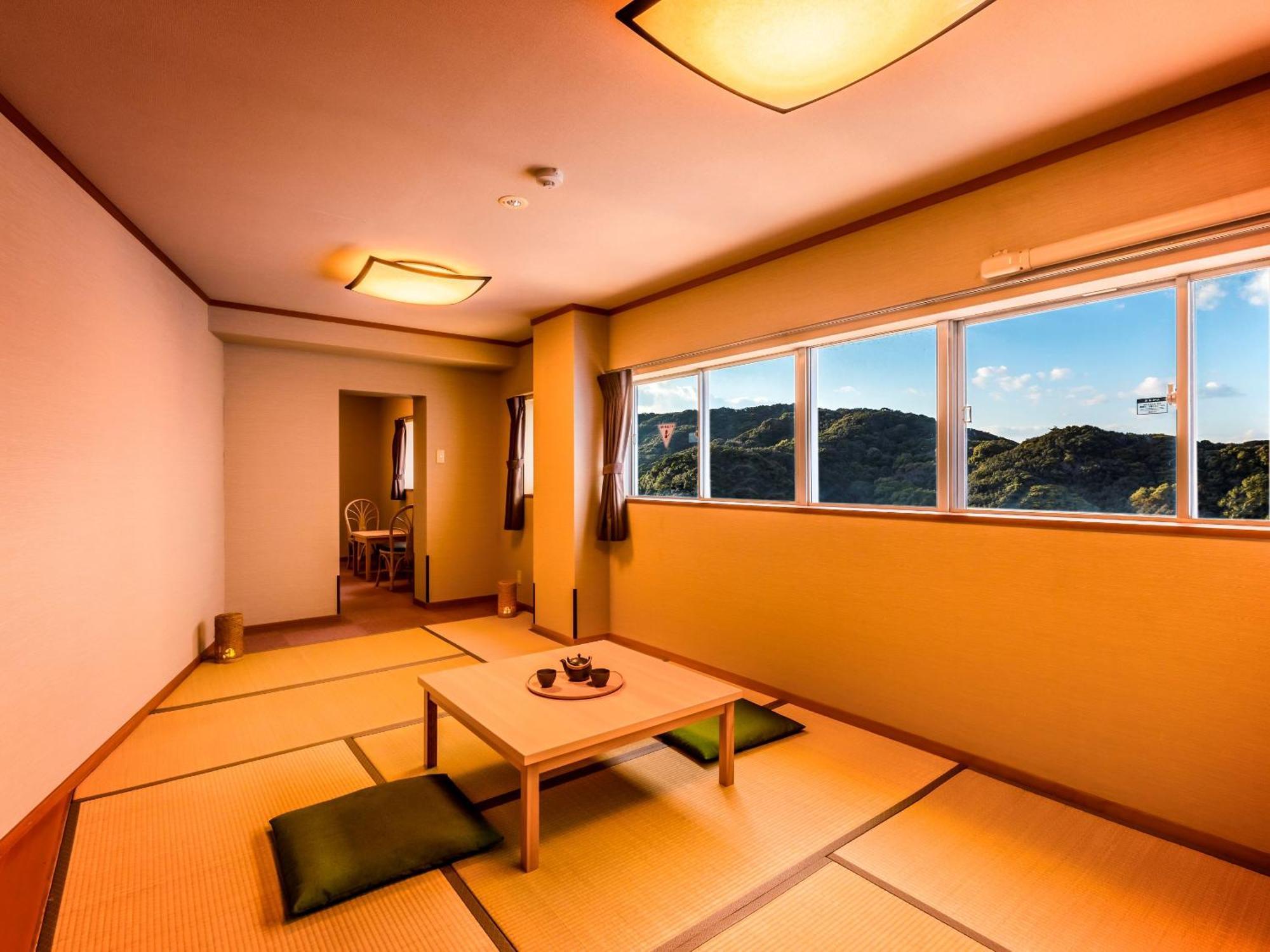 Ooedo Onsen Monogatari Premium Toba Saichoraku Hotel Стая снимка