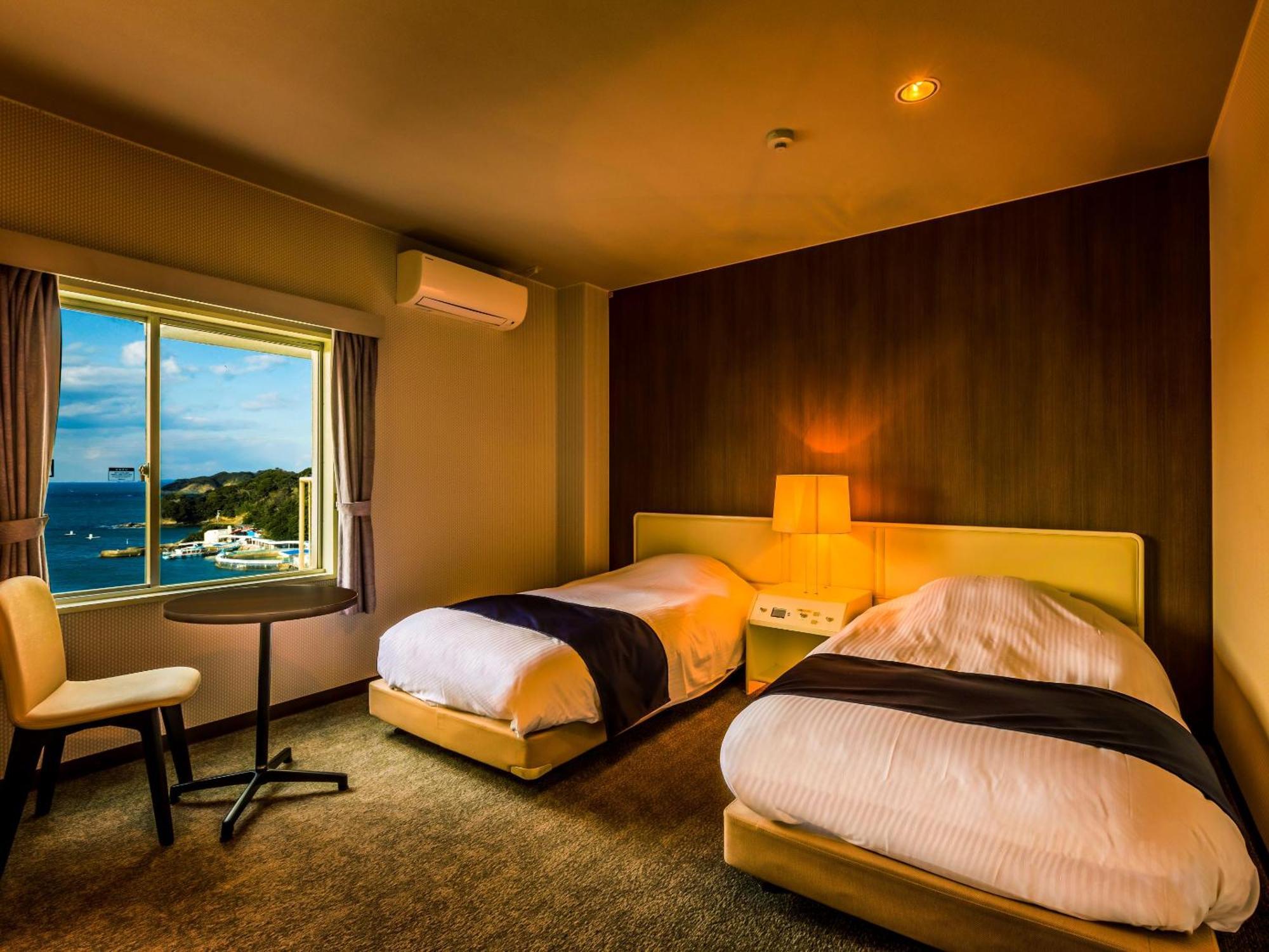 Ooedo Onsen Monogatari Premium Toba Saichoraku Hotel Стая снимка